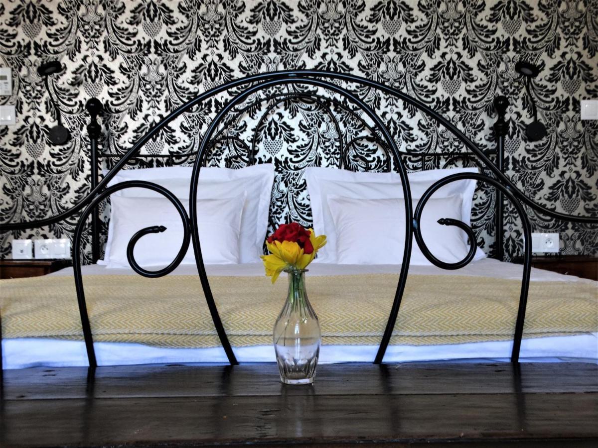 Chateau Montplaisir Charming B&B In Provence Valréas Esterno foto