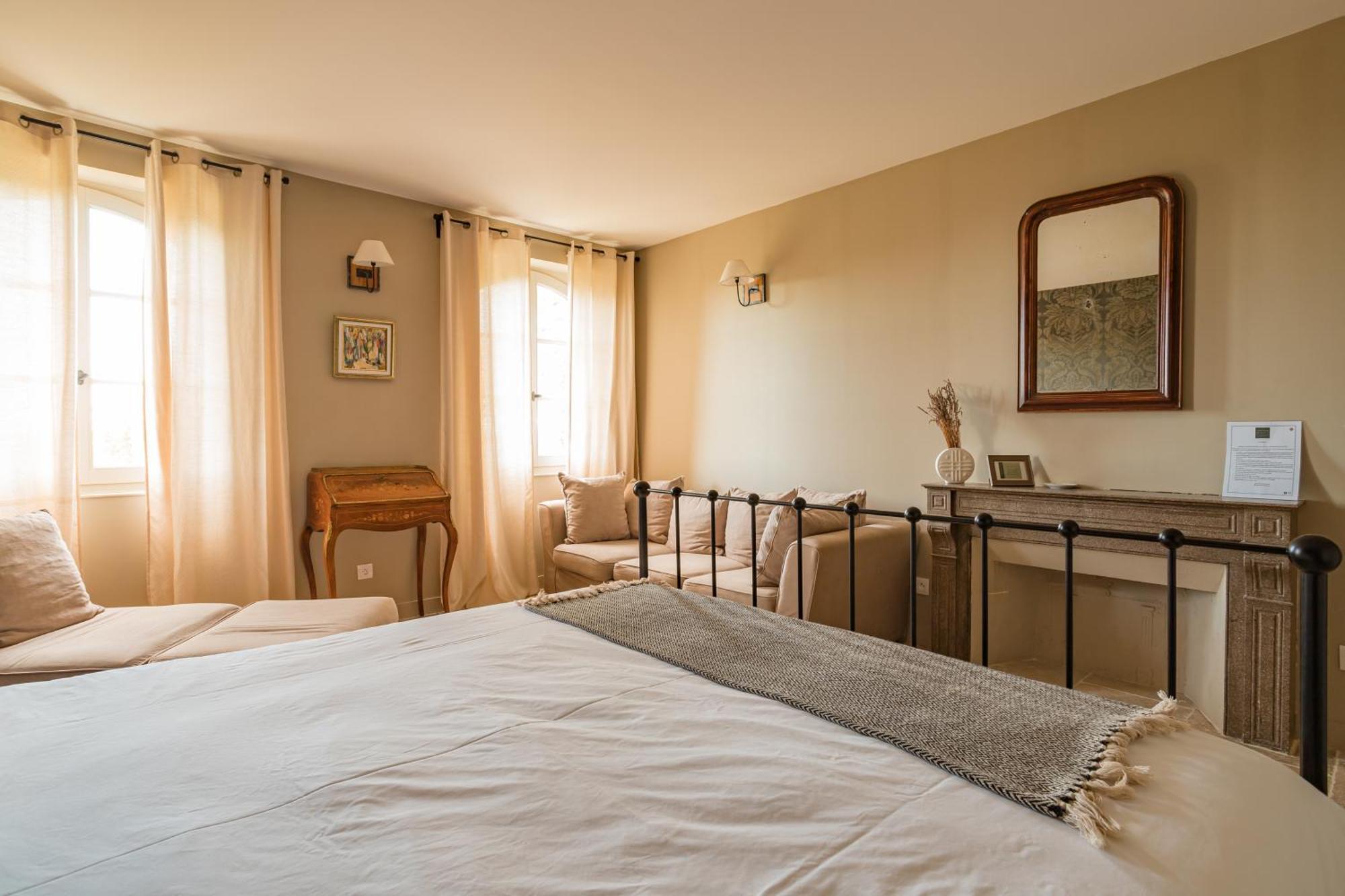 Chateau Montplaisir Charming B&B In Provence Valréas Esterno foto